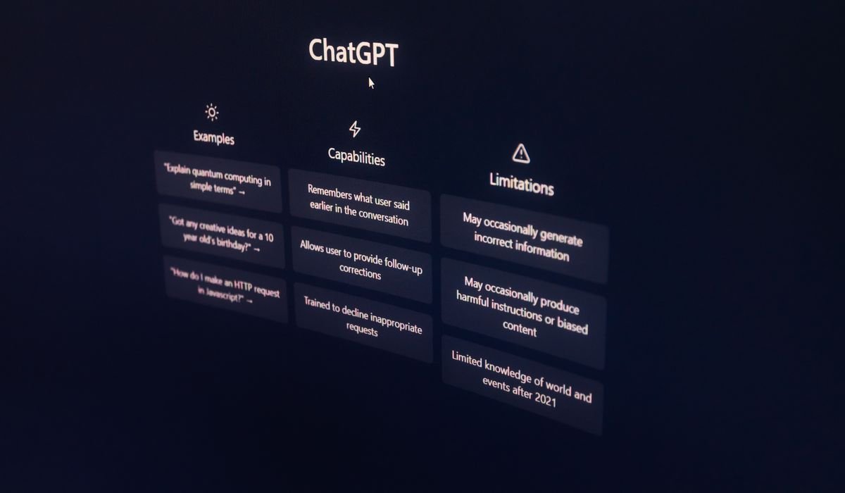 Interfaz de inteligencia artificial en pantalla oscura